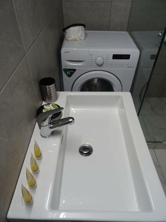 City Life Apartment In Athens Heart Zewnętrze zdjęcie