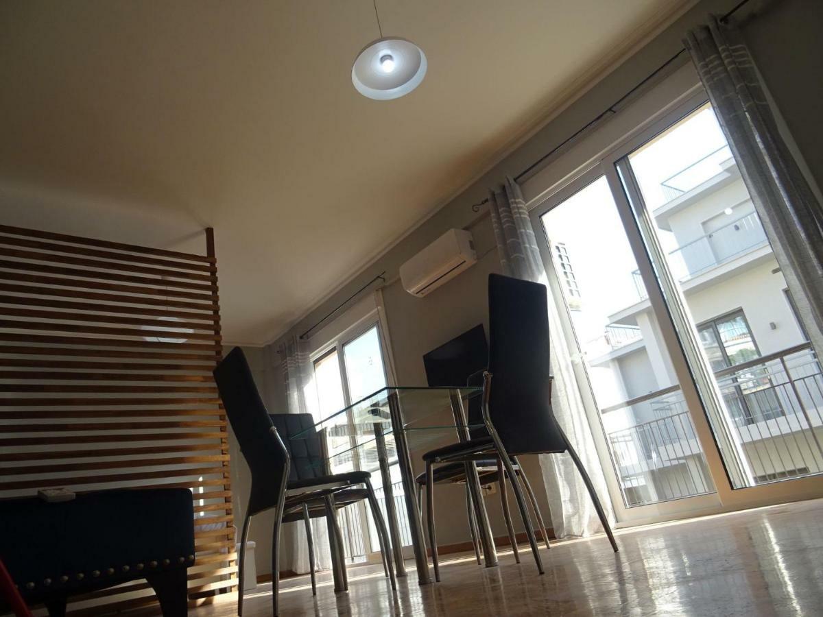 City Life Apartment In Athens Heart Zewnętrze zdjęcie